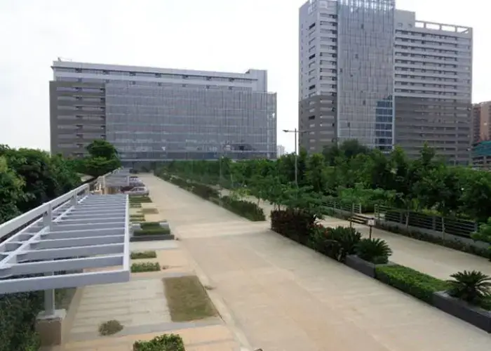 Office Space On Golf Course Extension Road